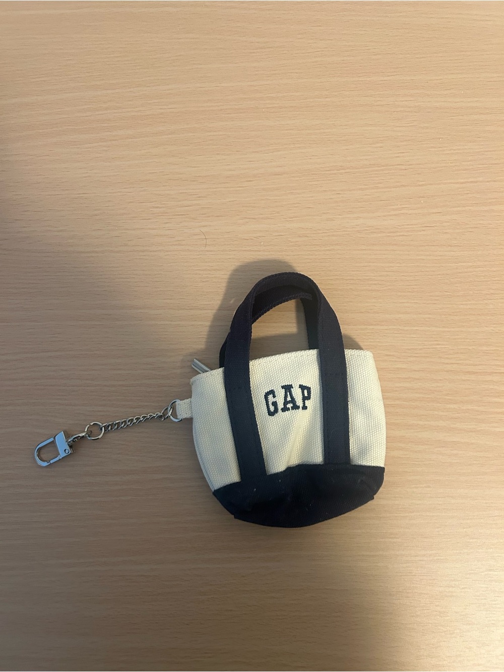 Gap bag keychain